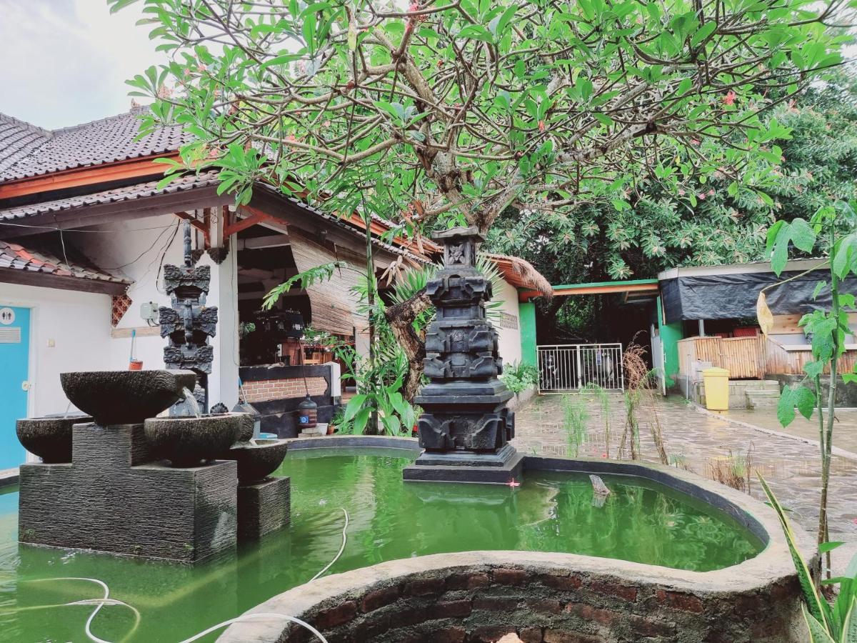 Pandu Mandalika Lombok * Kuta (Lombok)